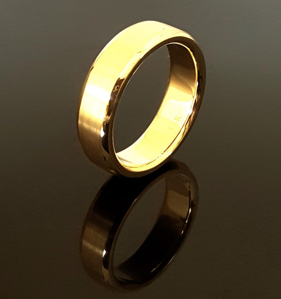 Men's Wedding Band / Beveled Edge / Brushed Center