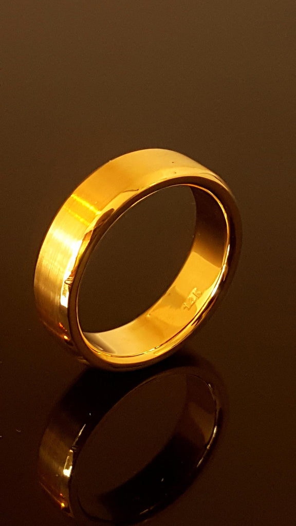 Men's Wedding Band / Beveled Edge / Brushed Center